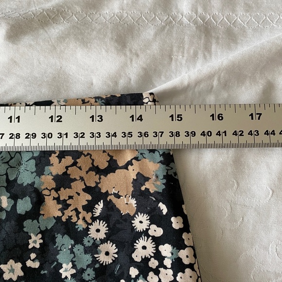 RW & Co. NWT Women's 1/4 Zip Black Floral Print Midi Skirt Size 8 - Picture 7 of 11